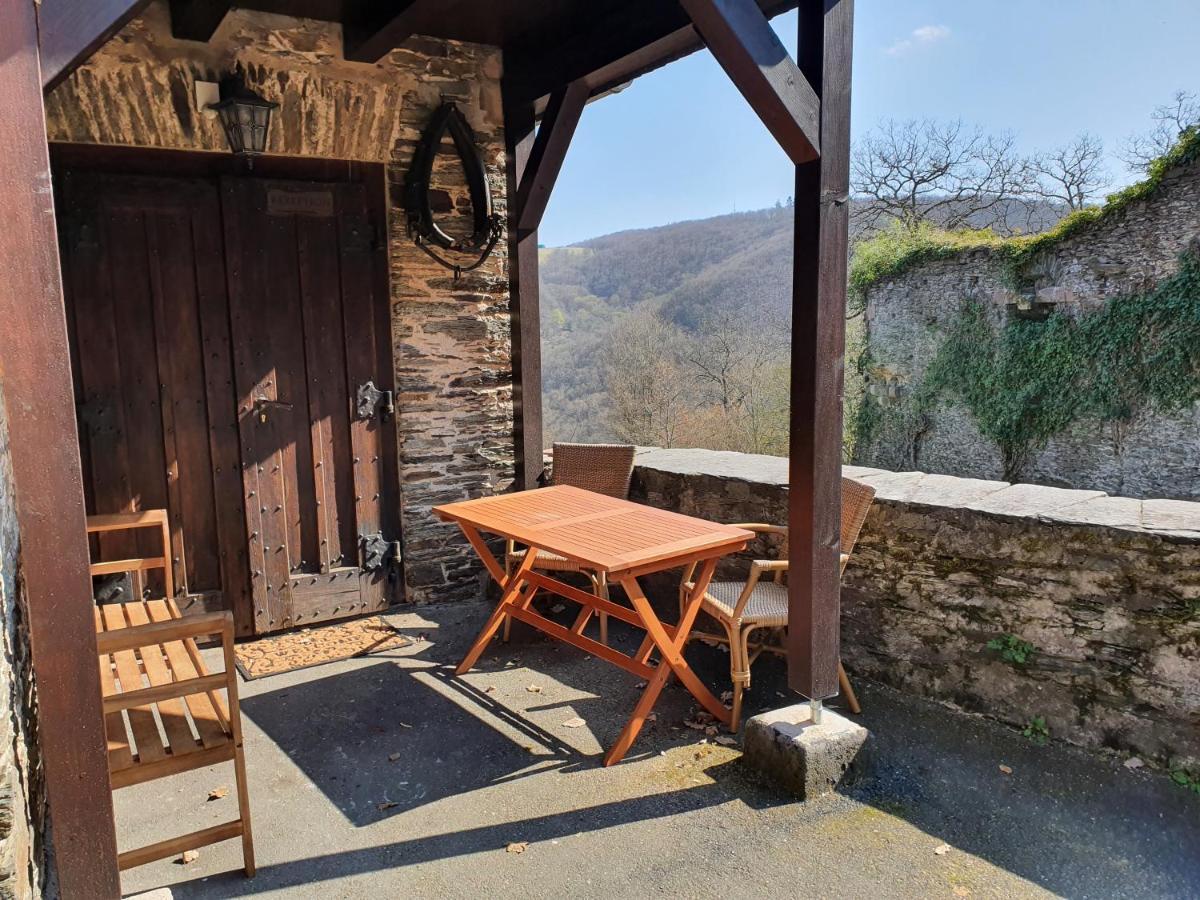 شقة Am Burggraben Auf Der Sauerburg Sauerthal المظهر الخارجي الصورة